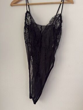 MS Leslie Vintage Womens Bodysuit  Black Floral Lace Lingerie Coquette 60s Small